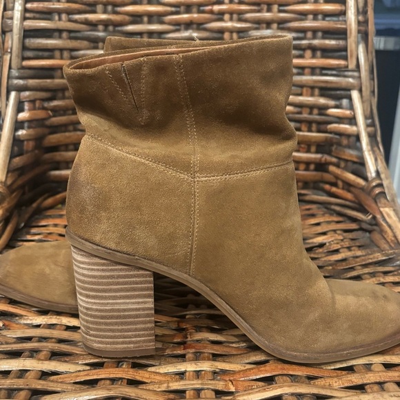 Lucky Brand Brown Suede Ankle Booties Ankle Boots Chunky Heels Shoes - Picture 8 of 12